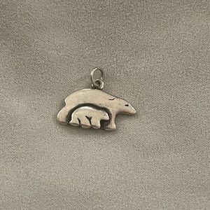 James Avery mama bear charm